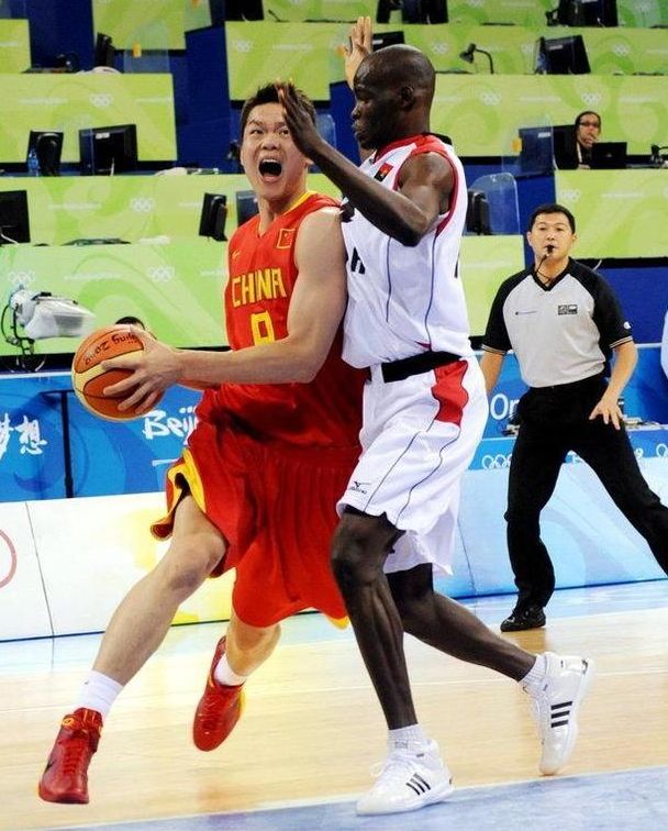 防守不再依 防守不再依