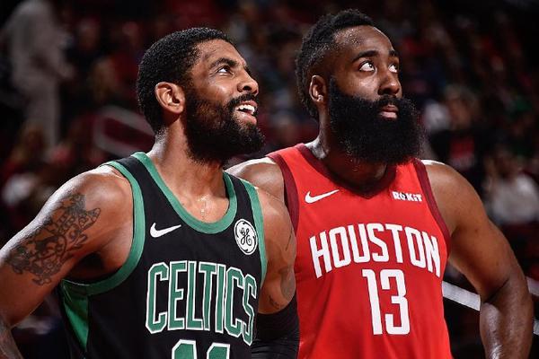 右后卫身后 右后卫身后