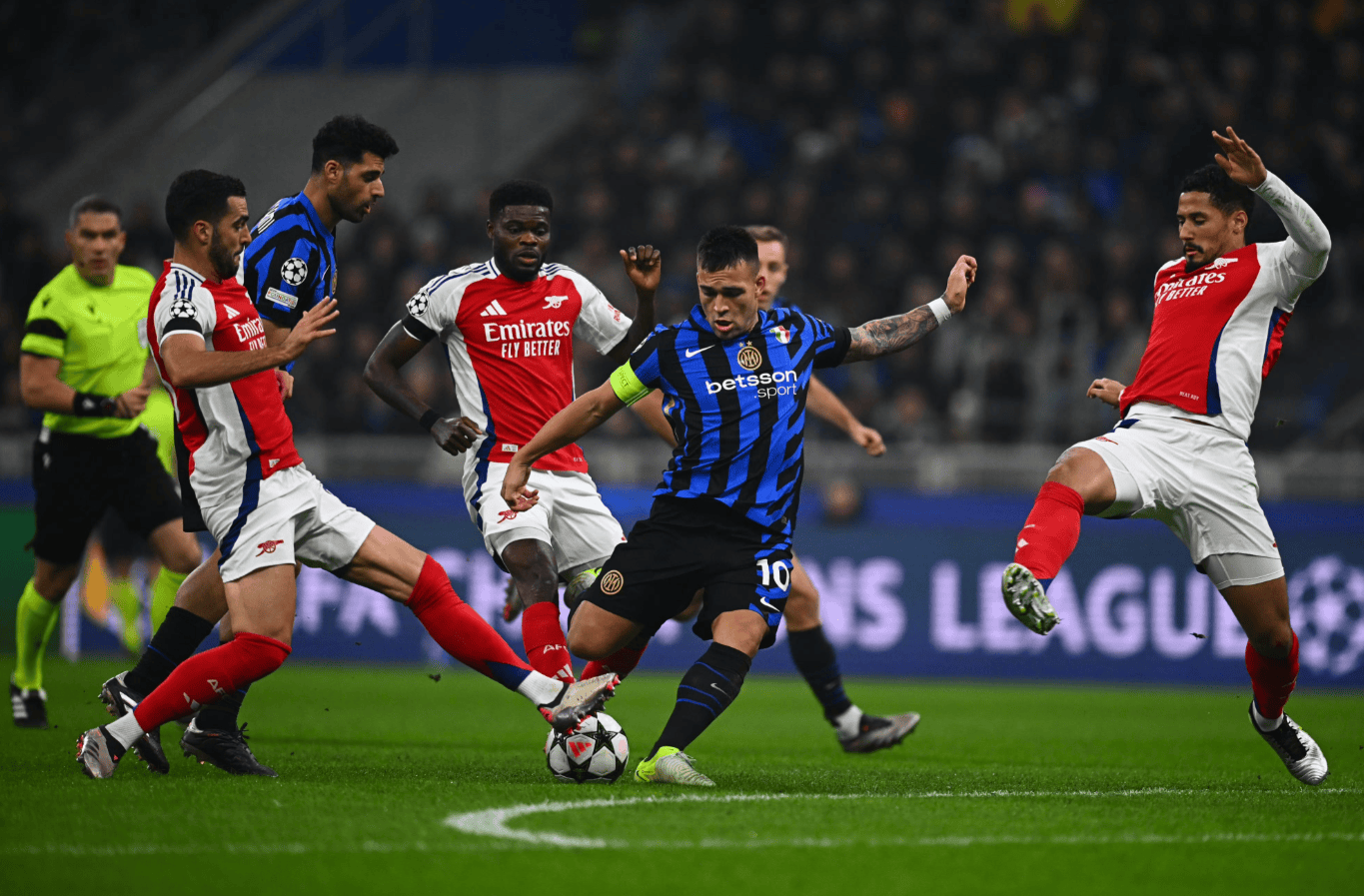 的中后卫 的中后卫